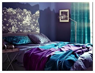 фиолетово зеленая спальня пример интерьера фото