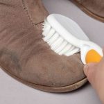 Как почистить замшевые туфли в домашних условиях, все способы и особенности