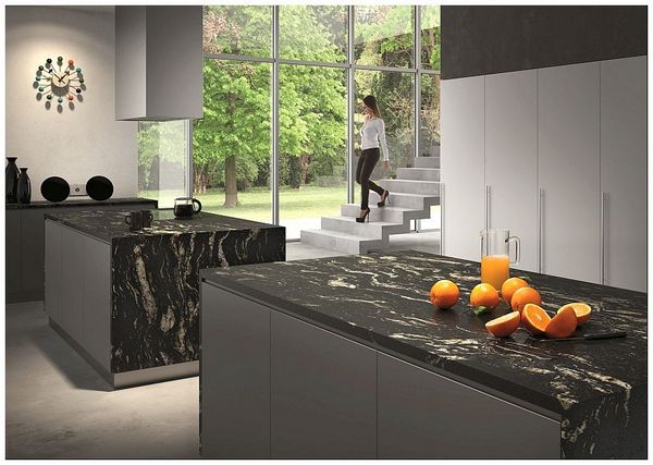 Оригинальный камень черного цвета для поверхности кухонной мебели – отличное сочетание стиля и пользы