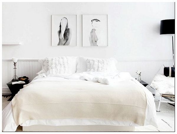 незначительное изменение тона покрывала в белой спальне полностью изменяет ее восприятие