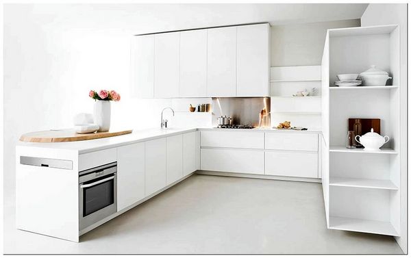 Beautiful-all-white-minimalist-kitchen-for-the-small-urban-apartment
