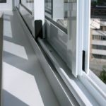 Как установить алюминиевые раздвижные окна Сборка алюминиевых раздвижных окон видео