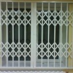 Решетки раздвижные на окна, раздвижные металлические решетки на окна – цена, фото