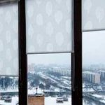 Простой способ установки рулонных штор на пластиковые окна