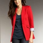 С чем носить красный пиджак сочетания для модных образов