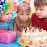 Как выбрать хорошие подарки на день рождения в детском саду