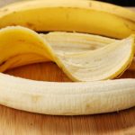 Банановая кожура как удобрение для комнатных растений — рецепты для подкормки