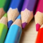 Лучшие цветные карандаши для детей и профессиональных художников