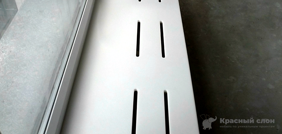 Подоконники из искусственного камня в офисах: практичность и имидж в одном решении